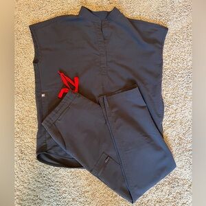 Figs Charcoal Scrub Set